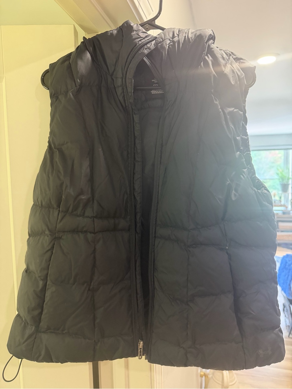 Women's Under Armour Quilted Puffer Vest with Hood - Large